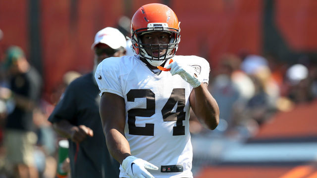 BEREA, OH - AUGUST 05: Cleveland Browns running back Nick Chubb (24) participates in drills during the Cleveland Browns Training Camp on August 5, 2019, at the at the Cleveland Browns Training Facility in Berea, Ohio.