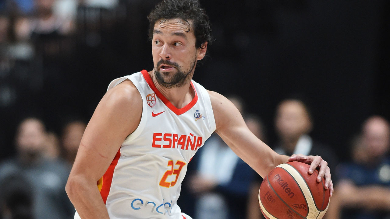 ANAHEIM, CA - AUGUST 16: Sergio Llull #23 of Team Spain handles the ball during the game against Team USA on August 16, 2019 at the Honda Center in Anaheim, California. NOTE TO USER: User expressly acknowledges and agrees that, by downloading and/or using this photograph, user is consenting to the terms and conditions of the Getty Images License Agreement. Mandatory Copyright Notice: Copyright 2019 NBAE