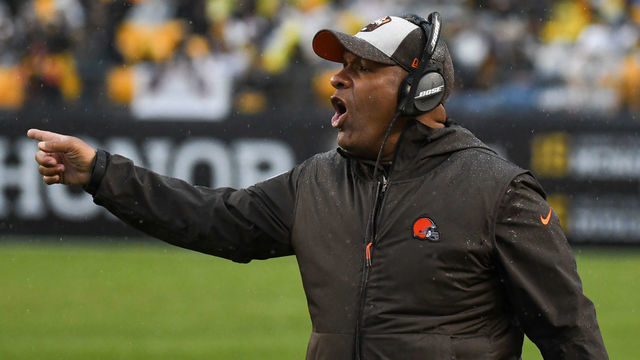 PITTSBURGH, PA - OCTOBER 28, 2018: Head coach Hue Jackson of the Cleveland Browns yells toward an official in the fourth quarter of a game against the Pittsburgh Steelers on October 28, 2018 at Heinz Field in Pittsburgh, Pennsylvania. Pittsburgh won 33-18. (Photo by: 2018 Nick Cammett/Diamond Images/Getty Images)