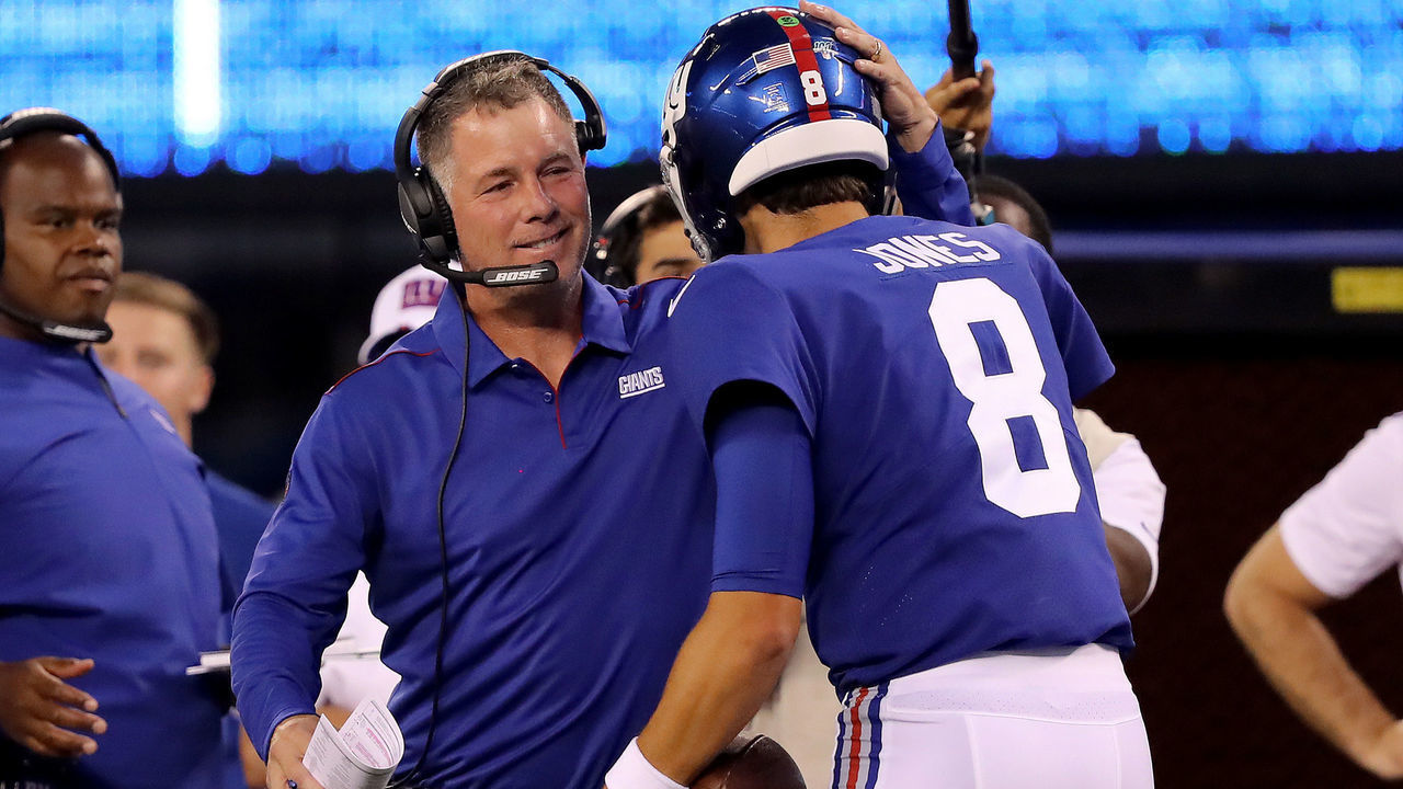EAST RUTHERFORD, NEW JERSEY - AUGUST 08: Head coach Pat Shurmur of the New York Giants congratulates Daniel Jones #8 after a touchdown in the first quarter against the New York Jets during a preseason matchup at MetLife Stadium on August 08, 2019 in East Rutherford, New Jersey.