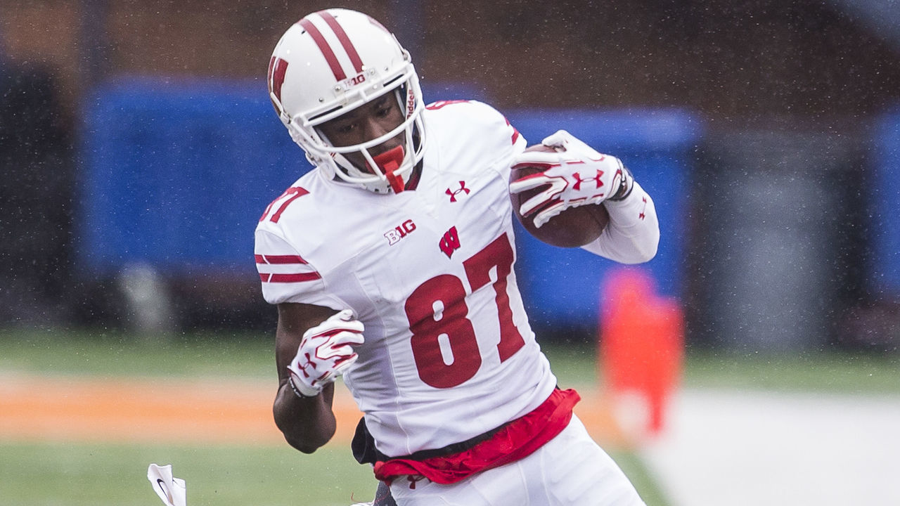 CHAMPAIGN, IL - OCTOBER 28: Wisconsin Badger wide receiver Quintez Cephus (87) gets knocked out of bounce by Illinois Fighting Illini defensive back Stanley Green (7) on the end around durning an college football game between the Illinois Fighting Illini and the Wisconsin Badgers on October 28th, 2017, at Memorial Stadium in Champaign-Urbana, IL. Wisconsin defeats Illinois 24-10.