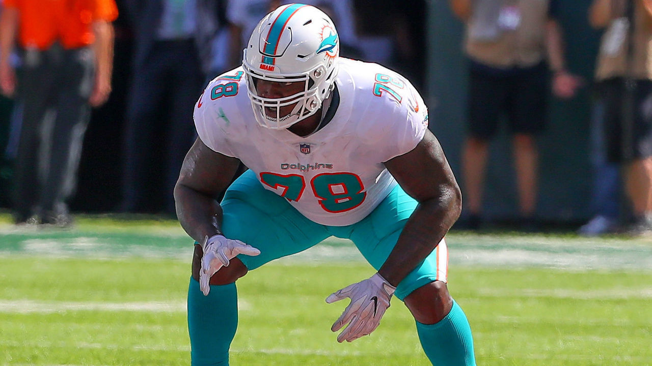 EAST RUTHERFORD, NJ - SEPTEMBER 16: Miami Dolphins offensive tackle Laremy Tunsil (78) during the National Football League game between the New York Jets and the Miami Dolphins on September 16, 2018 at MetLife Stadium in East Rutherford, NJ.