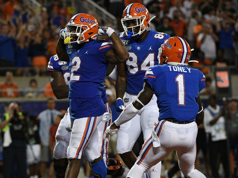 Florida outlasts Miami in season opener | theScore.com