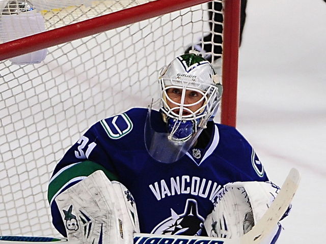 PHOTO: Canucks' Lack enjoys taco night with cardboard Ryan Kesler