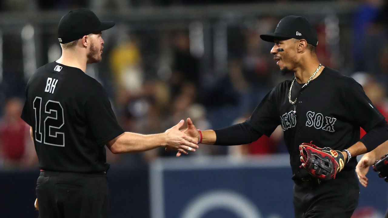 Brock Holt's ninth-inning home run lifts Red Sox over Padres - The Boston  Globe