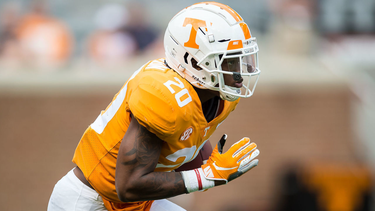 KNOXVILLE, TN - APRIL 13: Tennessee Volunteers defensive back Bryce Thompson (20) returns a kickoff during the Orange and White spring game on April 13, 2019, at Neyland Stadium in Knoxville, TN.