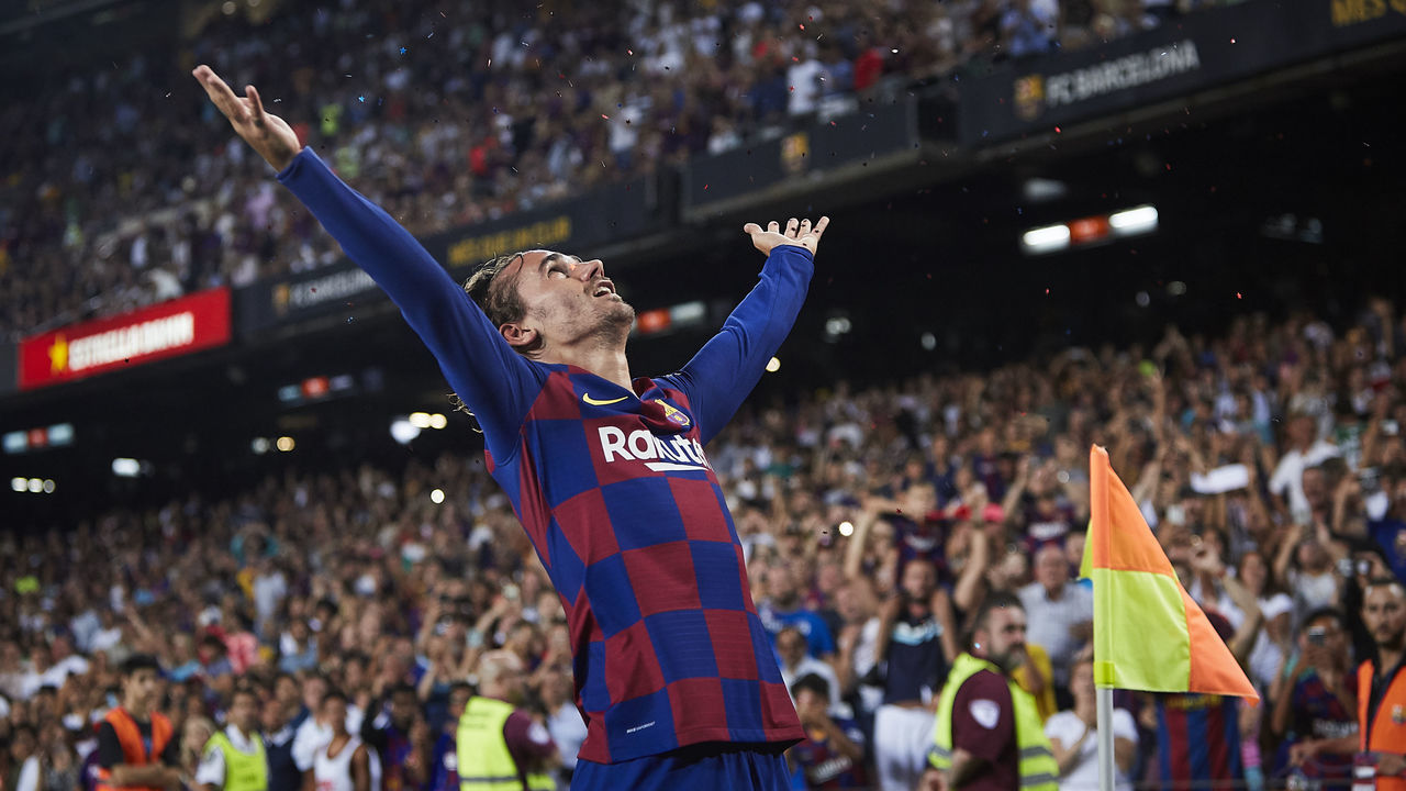 BARCELONA, SPAIN - AUGUST 25: Antoine Griezmann of FC Barcelona celebrates scoring his team's second goal during the Liga match between FC Barcelona and Real Betis Balompie at Camp Nou on August 25, 2019 in Barcelona, Spain.