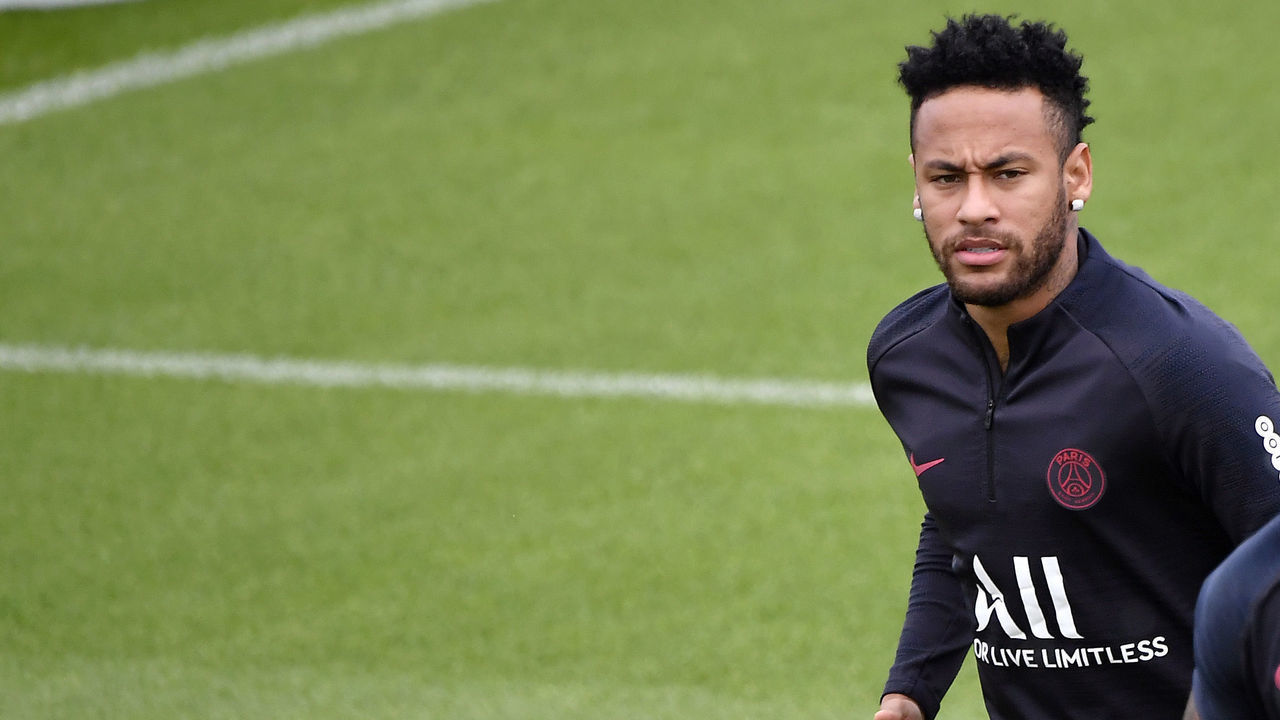PARIS, FRANCE - AUGUST 17: Neymar Jr warms up during a Paris Saint-Germain training session at Centre Ooredoo on August 17, 2019 in Paris, France.