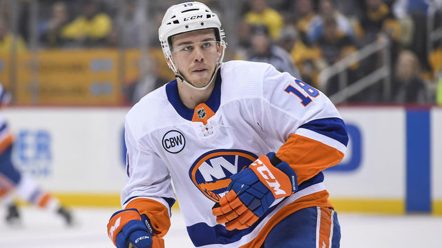 PITTSBURGH, PA - APRIL 14: New York Islanders left wing Anthony Beauvillier (18) forechecks during the first period in Game 3 of the First Round in the 2019 NHL Stanley Cup Playoffs between the New York Islanders and the Pittsburgh Penguins on April 14, 2019, at PPG Paints Arena in Pittsburgh, PA.