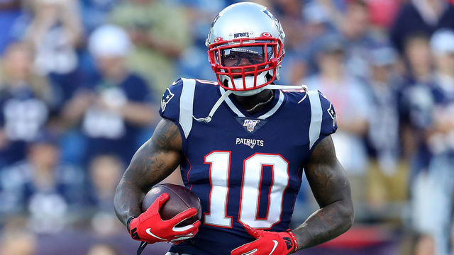 FOXBOROUGH, MASSACHUSETTS - AUGUST 29: Josh Gordon #10 of the New England Patriots warms up before the preseason game between the New York Giants and the New England Patriots at Gillette Stadium on August 29, 2019 in Foxborough, Massachusetts.