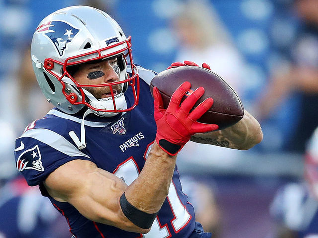 FOXBOROUGH, MASSACHUSETTS - AUGUST 29: Julian Edelman #11 of the New England Patriots warms up before the preseason game between the New York Giants and the New England Patriots at Gillette Stadium on August 29, 2019 in Foxborough, Massachusetts.