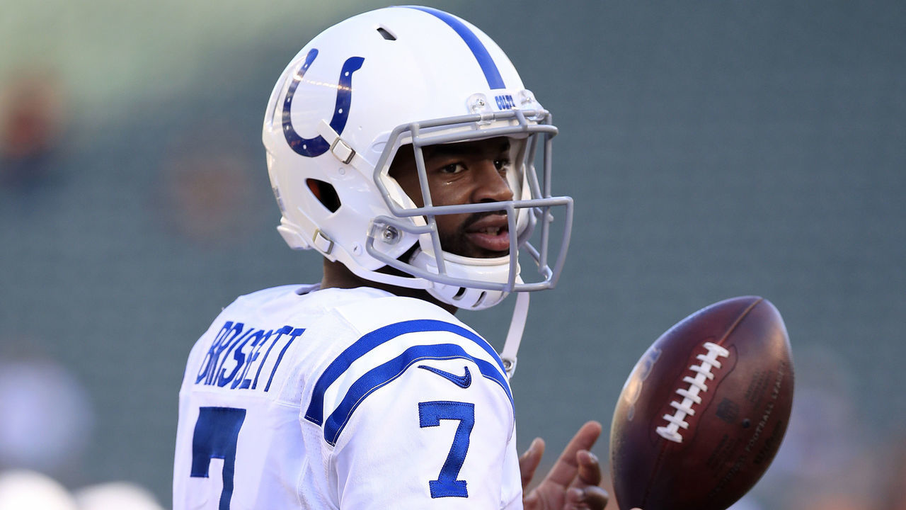 CINCINNATI, OHIO - AUGUST 29: Jacoby Brissett #7 of the Indianapolis Colts warms up before the game against the Cincinnati Bengals at Paul Brown Stadium on August 29, 2019 in Cincinnati, Ohio.