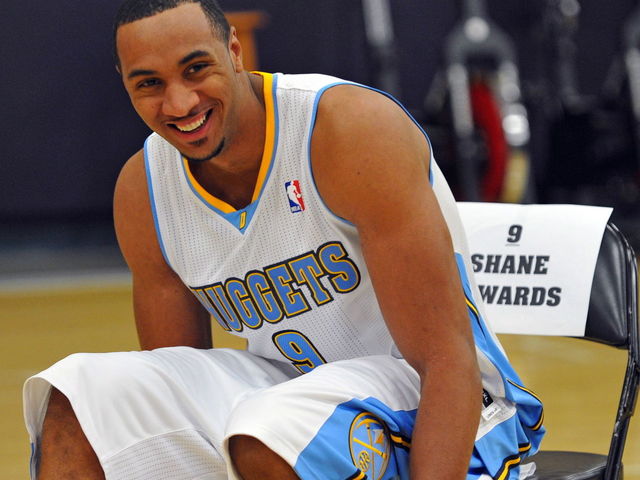Cavaliers sign Shane Edwards to 10-day contract, waive Arinze Onuaku