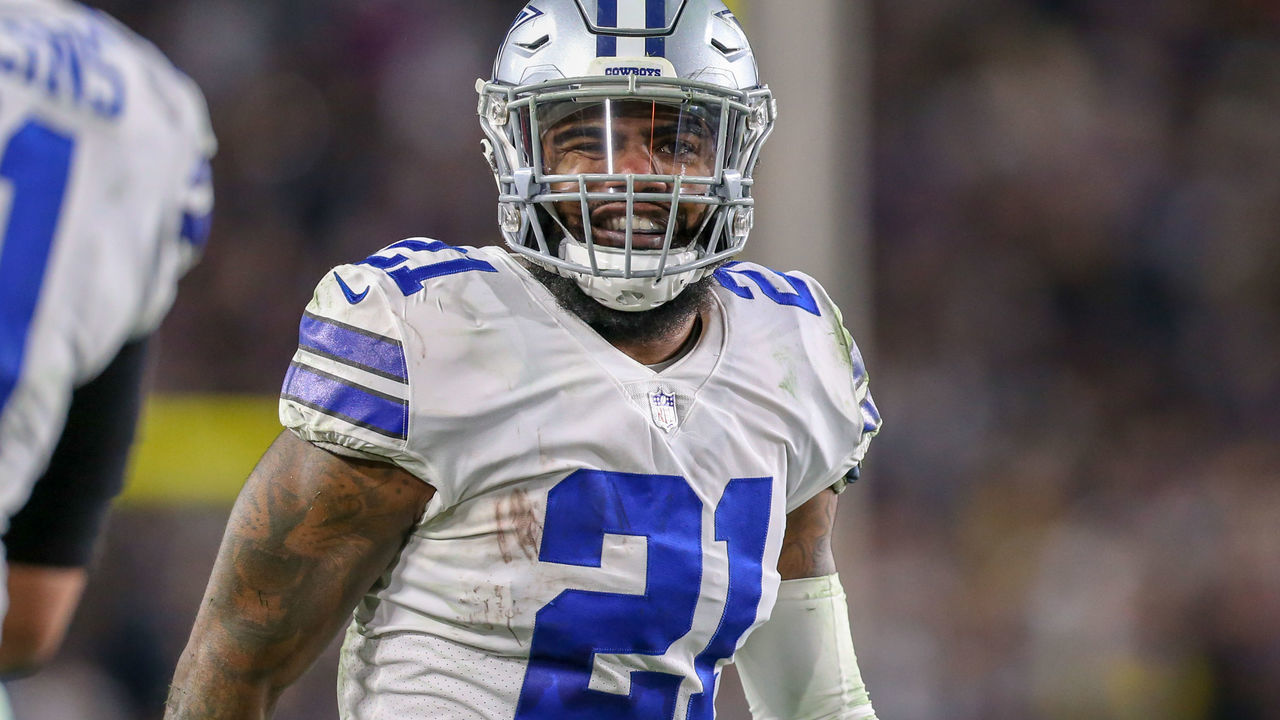 LOS ANGELES, CA - JANUARY 12: Dallas Cowboys running back Ezekiel Elliott (21) during the NFC Divisional Football game between the Dallas Cowboys and the Los Angeles Rams on January 12, 2019 at the Los Angeles Memorial Coliseum in Los Angeles, CA.