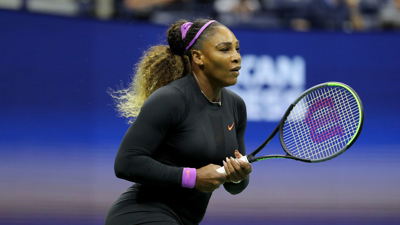 NEW YORK, NEW YORK - SEPTEMBER 05: Serena Williams of the United States returns a shot during her Women's Singles semi-final match against Elina Svitolina of the Ukraine on day eleven of the 2019 US Open at the USTA Billie Jean King National Tennis Center on September 05, 2019 in the Queens borough of New York City.