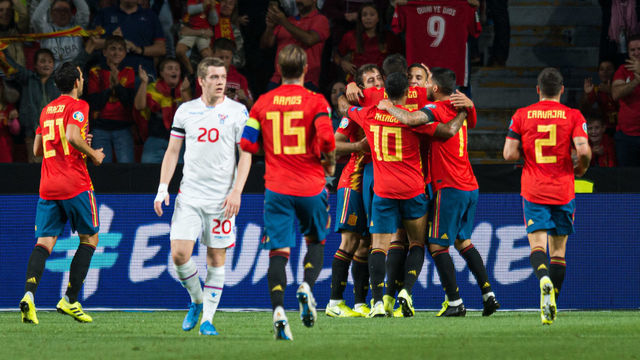 GIJON, SPAIN - SEPTEMBER 08: Rodrigo Moreno of Spain celebrates his team's first goal 1:0 with team mates during the UEFA Euro 2020 qualifier match between Spain and Faroe Islands on September 08, 2019 in Gijon, Spain.