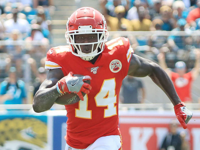 JACKSONVILLE, FLORIDA - SEPTEMBER 08: Wide receiver Sammy Watkins #14 of the Kansas City Chiefs runs a pass reception in for a touchdown in the first quarter of the game against the Jacksonville Jaguars at TIAA Bank Field on September 08, 2019 in Jacksonville, Florida.