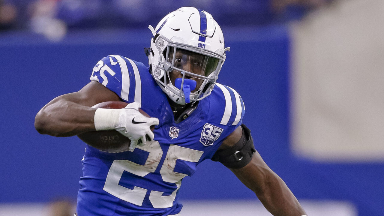 INDIANAPOLIS, IN - DECEMBER 16: Marlon Mack #25 of the Indianapolis Colts runs the ball during the game against the Dallas Cowboys at Lucas Oil Stadium on December 16, 2018 in Indianapolis, Indiana.