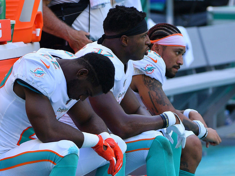 Report Multiple Dolphins players seeking trades after blowout loss