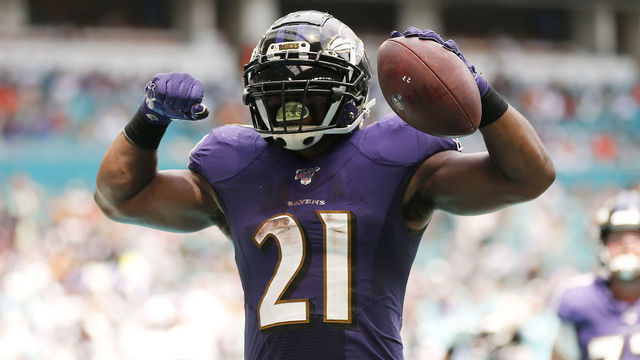 MIAMI, FLORIDA - SEPTEMBER 08: Mark Ingram #21 of the Baltimore Ravens celebrates after scoring a touchdown against the Miami Dolphins during the second quarter at Hard Rock Stadium on September 08, 2019 in Miami, Florida.