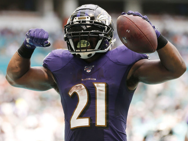 MIAMI, FLORIDA - SEPTEMBER 08: Mark Ingram #21 of the Baltimore Ravens celebrates after scoring a touchdown against the Miami Dolphins during the second quarter at Hard Rock Stadium on September 08, 2019 in Miami, Florida.