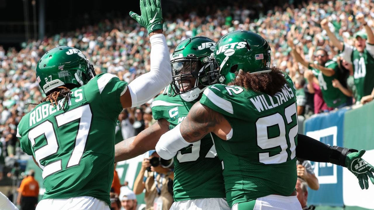 EAST RUTHERFORD, NJ - SEPTEMBER 08: The New York Jets after New York Jets Linebacker C.J. Mosley (57) returns an interception for a touchdown during the first quarter of the National Football League game between the Buffalo Bills and the New York Jets on September 8, 2019 at MetLife Stadium in East Rutherford, NJ.