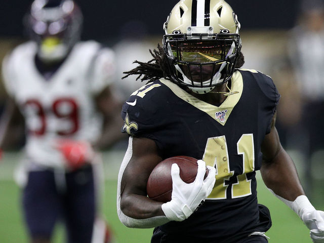NEW ORLEANS, LOUISIANA - SEPTEMBER 09: Alvin Kamara #41 of the New Orleans Saints runs for a first down against the Houston Texans at Mercedes Benz Superdome on September 09, 2019 in New Orleans, Louisiana.