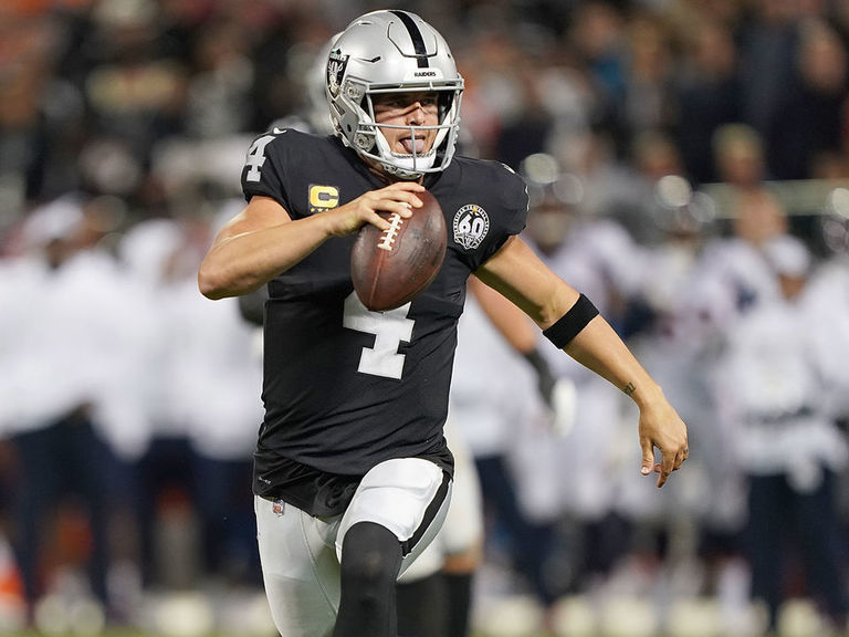 Raiders Overcome Preseason Drama, Knock Off Broncos On MNF | TheScore.com