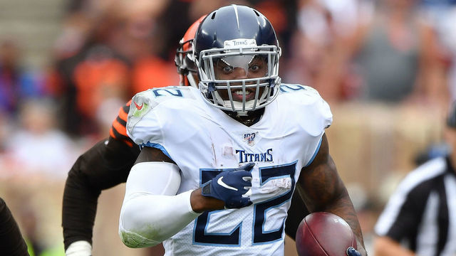 CLEVELAND, OH - SEPTEMBER 08: Derrick Henry #22 of the Tennessee Titans runs with the ball against the Cleveland Browns at FirstEnergy Stadium on September 08, 2019 in Cleveland, Ohio.