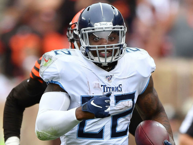 CLEVELAND, OH - SEPTEMBER 08: Derrick Henry #22 of the Tennessee Titans runs with the ball against the Cleveland Browns at FirstEnergy Stadium on September 08, 2019 in Cleveland, Ohio.