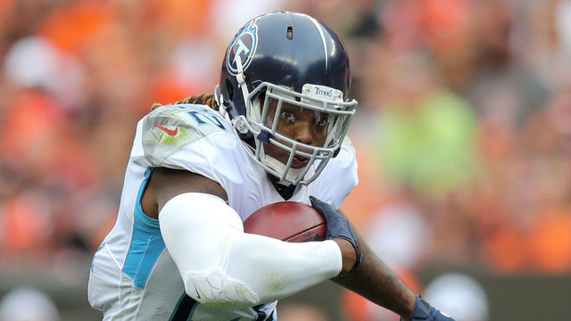 CLEVELAND, OH - SEPTEMBER 08: Tennessee Titans running back Derrick Henry (22) carries the football during the second quarter of the National Football League game between the Tennessee Titans and Cleveland Browns on September 8, 2019, at FirstEnergy Stadium in Cleveland, OH.