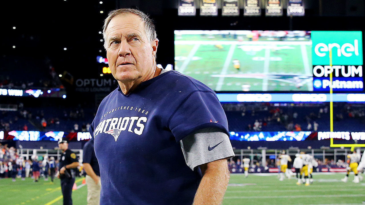 FOXBOROUGH, MASSACHUSETTS - SEPTEMBER 08: Head coach Bill Belichick of the New England Patriots exits the field after the game between the New England Patriots and the Pittsburgh Steelers at Gillette Stadium on September 08, 2019 in Foxborough, Massachusetts.