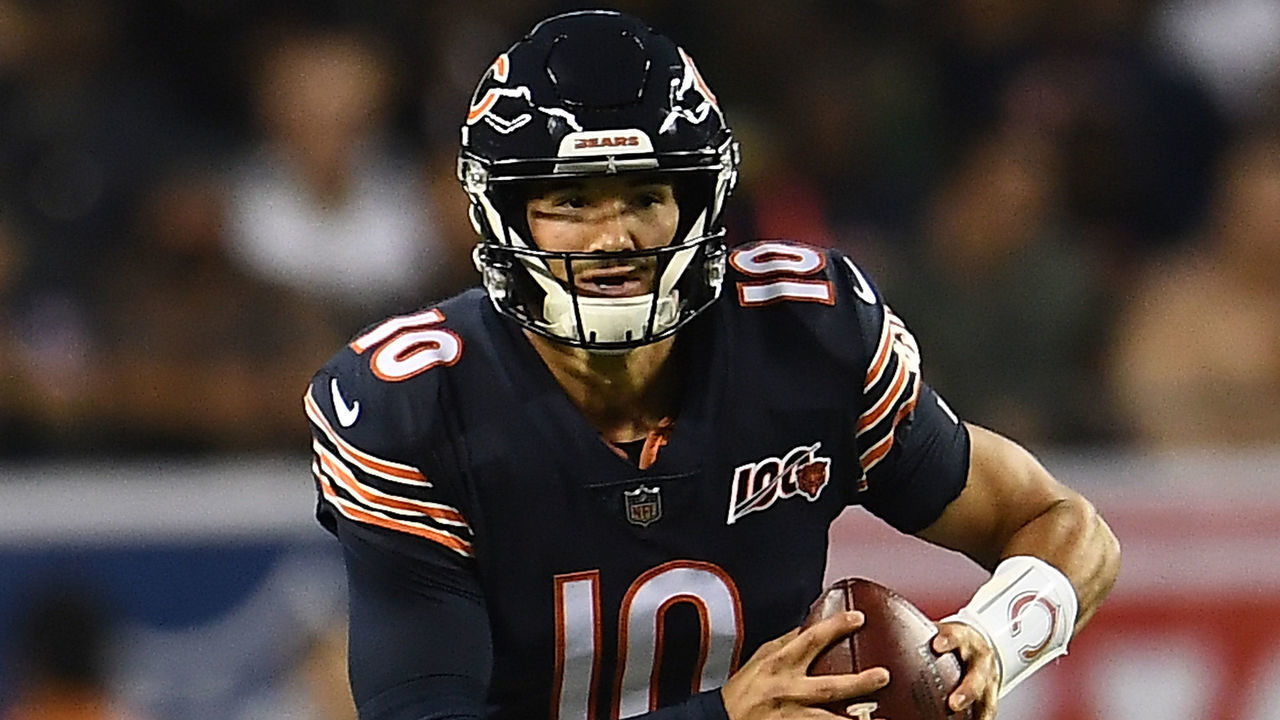 CHICAGO, ILLINOIS - SEPTEMBER 05: Mitchell Trubisky #10 of the Chicago Bears looks to pass during a game against the Green Bay Packers at Soldier Field on September 05, 2019 in Chicago, Illinois.