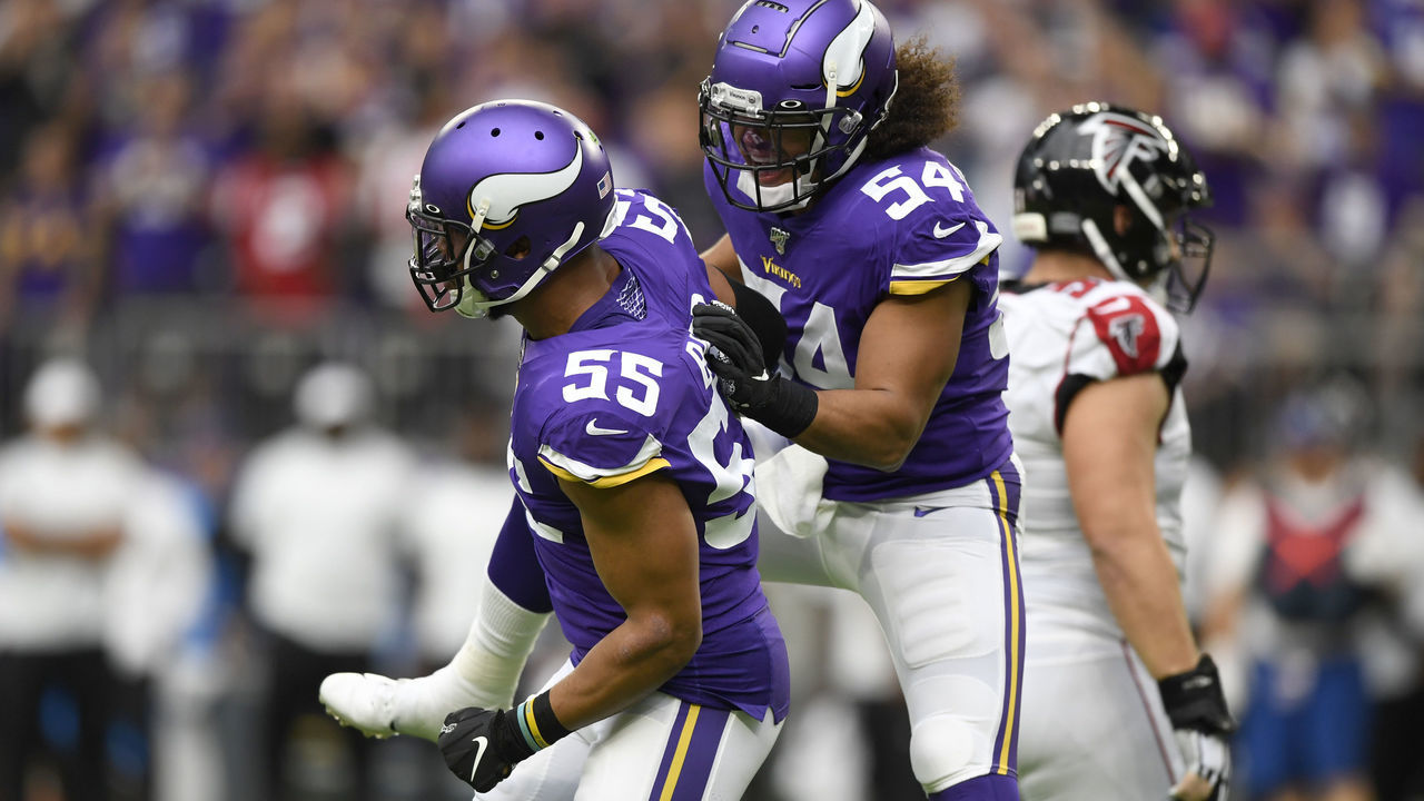 MINNEAPOLIS, MINNESOTA - SEPTEMBER 08: Middle linebacker Eric Kendricks #54 and teammate outside linebacker Anthony Barr #55 of the Minnesota Vikings react against the Atlanta Falcons in the game at U.S. Bank Stadium on September 08, 2019 in Minneapolis, Minnesota.