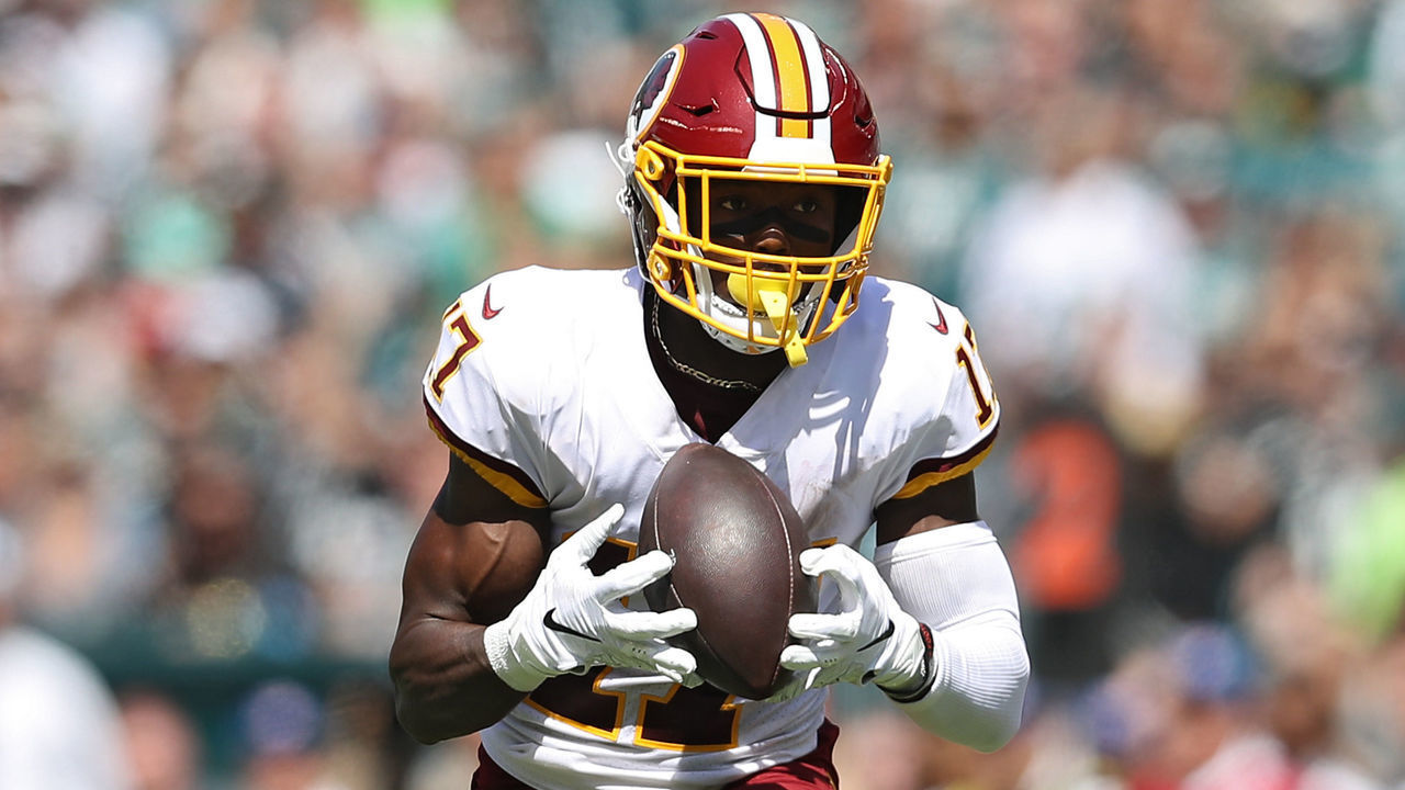 PHILADELPHIA, PENNSYLVANIA - SEPTEMBER 08: Wide receiver Terry McLaurin #17 of the Washington Redskins catches a pass before scoring a touchdown against the Philadelphia Eagles during the second quarter at Lincoln Financial Field on September 8, 2019 in Philadelphia, Pennsylvania.