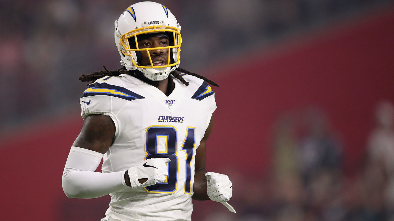GLENDALE, ARIZONA - AUGUST 08: Wide receiver Mike Williams #81 of the Los Angeles Chargers during the NFL preseason game against the Arizona Cardinals at State Farm Stadium on August 08, 2019 in Glendale, Arizona. The Cardinals defeated the Chargers 17-13.