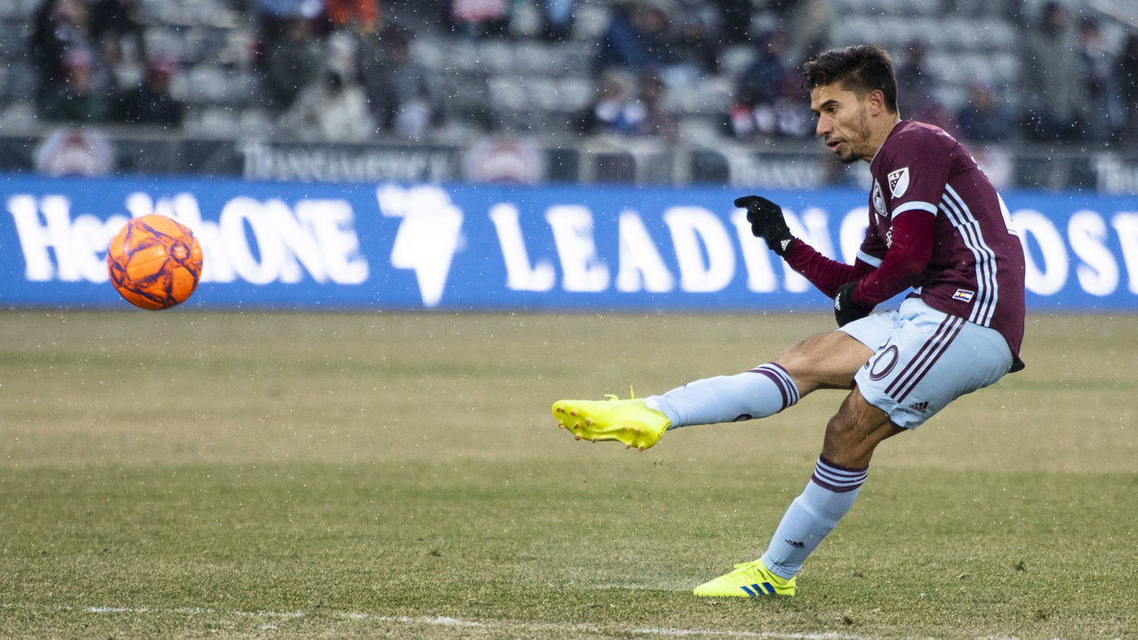 COMMERCE CITY, CO - MARCH 02: Nicolás Mezquida #20 of the Colorado Rapids attempts a free kick during the first half against the Portland Timbers at Dick's Sporting Goods Park on March 2, 2019 in Commerce City, Colorado.