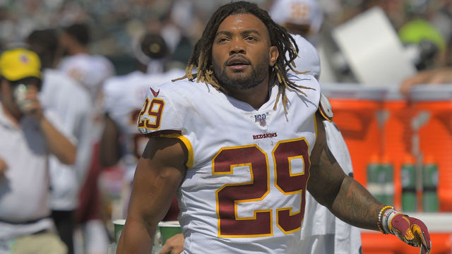 PHILADELPHIA, PA - SEPTEMBER 8: Washington Redskins running back Derrius Guice (29) during the Philadelphia Eagles defeat of the Washington Redskins 32-27 in Philadelphia, PA on September 8, 2019 .