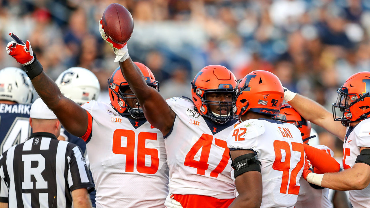 EAST HARTFORD, CT - SEPTEMBER 07: Illinois Fighting Illini Oluwole Betiku Jr. (47) comes up with a fumble recovery during the game between the Illinois Fighting Illini and the UConn Huskies played on September 07, 2019 at Pratt & Whitney Stadium in East Hartford, CT.