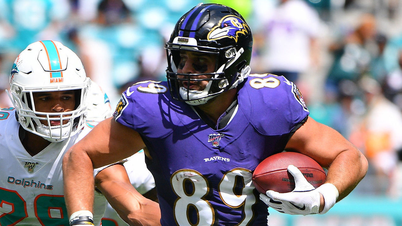 MIAMI, FLORIDA - SEPTEMBER 08: Mark Andrews #89 of the Baltimore Ravens in action against the Miami Dolphins at Hard Rock Stadium on September 08, 2019 in Miami, Florida.