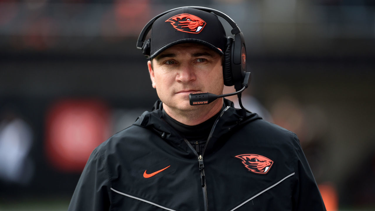 CORVALLIS, OREGON - NOVEMBER 23: Head coach Jonathan Smith of the Oregon State Beavers paces the sidelines during the first half of the game against the Oregon Ducks at Reser Stadium on November 23, 2018 in Corvallis, Oregon.