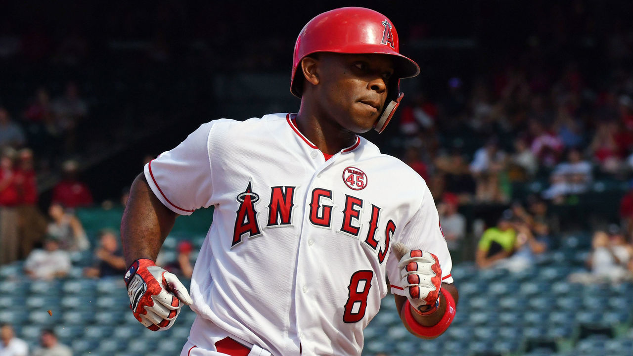 ANAHEIM, CA - SEPTEMBER 01: Los Angeles Angels designated hitter Justin Upton (8) circles the bases after hitting a solo home run in the eighth inning of a game against the Boston Red Sox played on September 1, 2019 at Angel Stadium of Anaheim in Anaheim, CA.