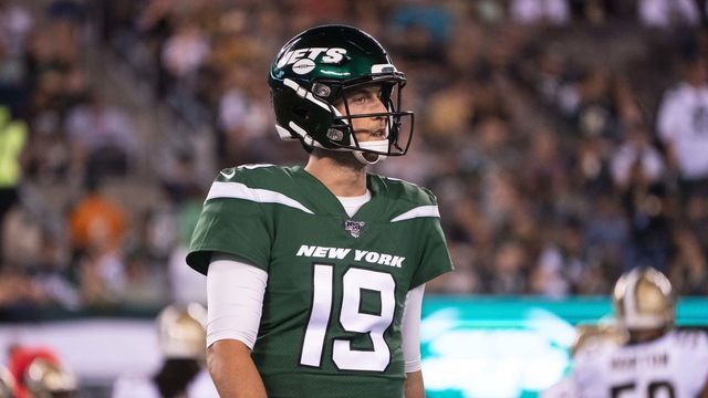 EAST RUTHERFORD, NJ - AUGUST 24: New York Jets Quarterback Trevor Siemian (19) during the second quarter of the National Football League preseason game between the New Orleans Saints and the New York Jets on August 24, 2019, at MetLife Stadium in East Rutherford, NJ.