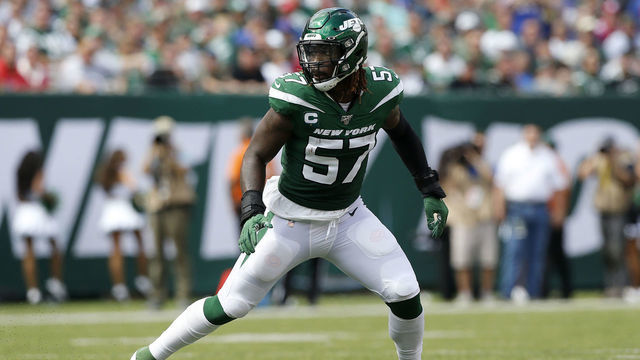 EAST RUTHERFORD, NEW JERSEY - SEPTEMBER 08: (NEW YORK DAILIES OUT) C.J. Mosley #57 of the New York Jets in action against the Buffalo Bills at MetLife Stadium on September 08, 2019 in East Rutherford, New Jersey. The Bills defeated the Jets 17-16.