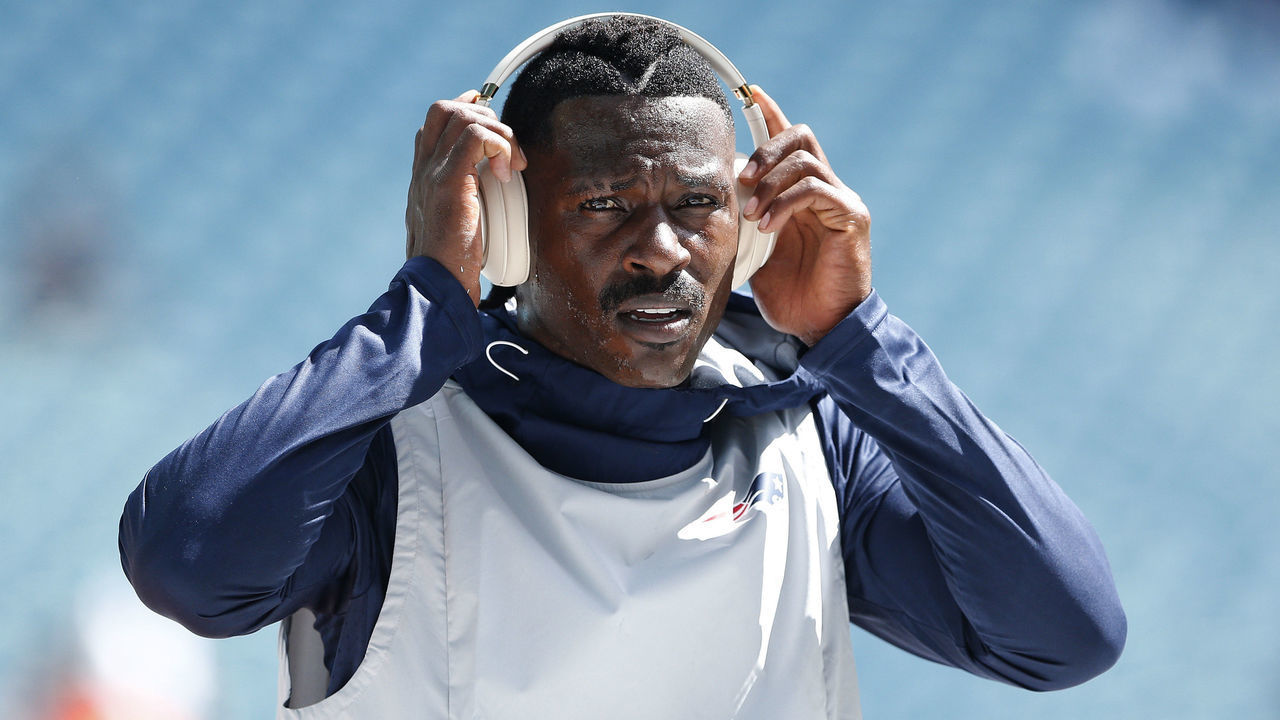 MIAMI, FLORIDA - SEPTEMBER 15: Wide Receiver Antonio Brown #17 of the New England Patriots warms up prior to the game against the Miami Dolphins at Hard Rock Stadium on September 15, 2019 in Miami, Florida.