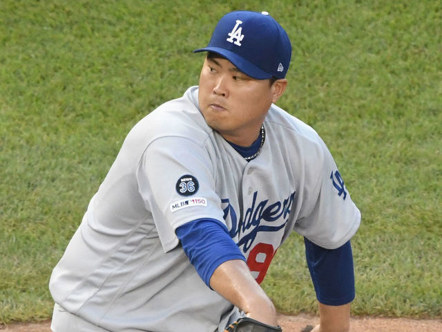 Hyun-Jin Ryu: Former Dodgers pitcher signs with Blue Jays - Sports