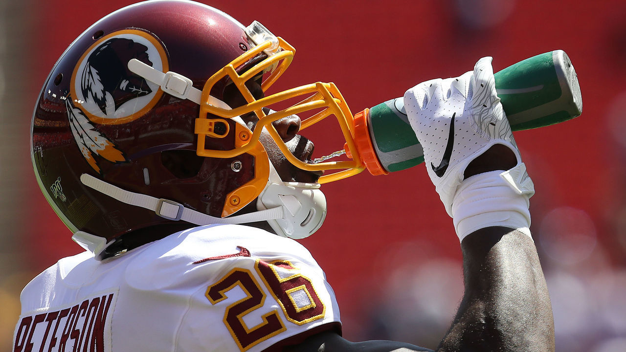 LANDOVER, MARYLAND - SEPTEMBER 15: Adrian Peterson #26 of the Washington Redskins warms up before the game against the Dallas Cowboys at FedExField on September 15, 2019 in Landover, Maryland.