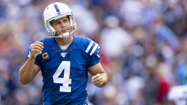 NASHVILLE, TN - SEPTEMBER 15: Adam Vinatieri #4 of the Indianapolis Colts reacts to hitting the right upright and missing a point after try during the fourth quarter against the Tennessee Titans at Nissan Stadium on September 15, 2019 in Nashville, Tennessee. Indianapolis defeats Tennessee 19-17.