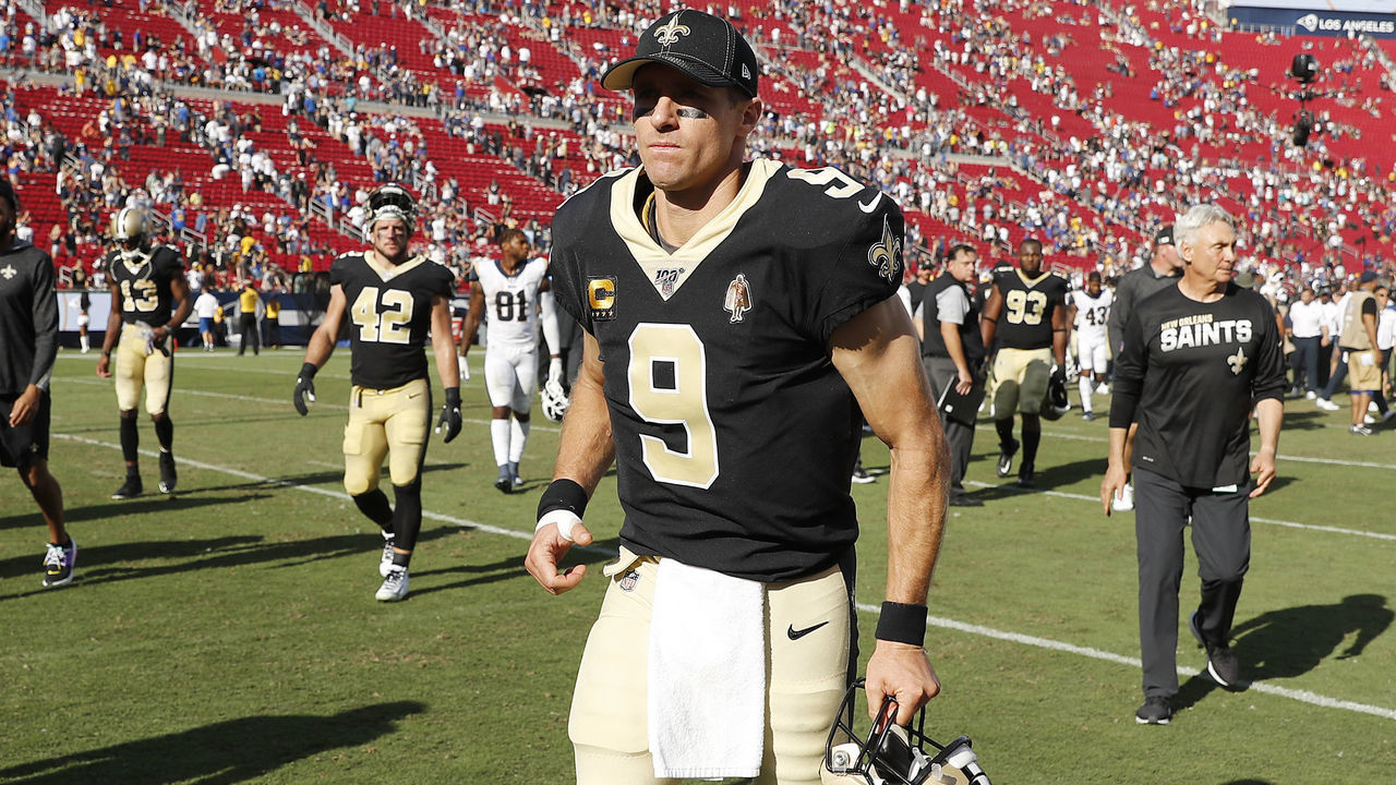 LOS ANGELES, CALIFORNIA - SEPTEMBER 15: Drew Brees #9 of the New Orleans Saints leaves the field after being defeated by the Los Angeles Rams 27-9 at Los Angeles Memorial Coliseum on September 15, 2019 in Los Angeles, California.