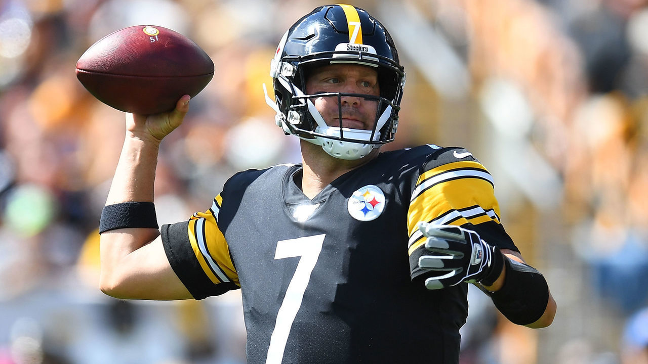 PITTSBURGH, PA - SEPTEMBER 15: Ben Roethlisberger #7 of the Pittsburgh Steelers looks to pass during the first quarter against the Seattle Seahawks at Heinz Field on September 15, 2019 in Pittsburgh, Pennsylvania.